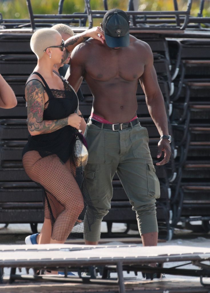 Amber rose: verano interminable/ botín interminable
 #79500023