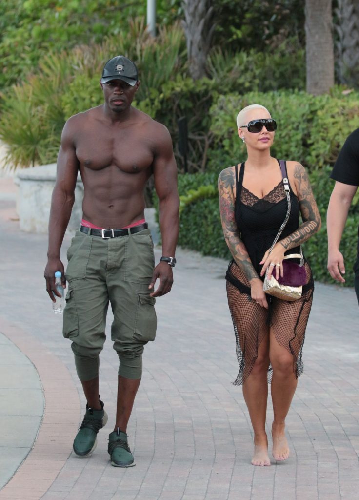 Amber rose: verano interminable/ botín interminable
 #79500034