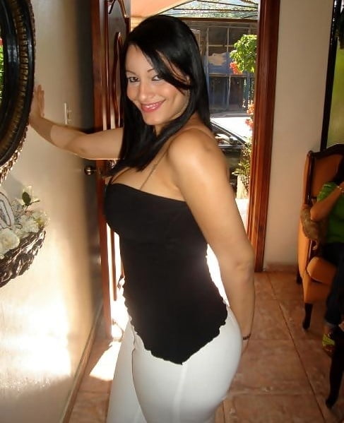 Latinas junge Milfs
 #79651174