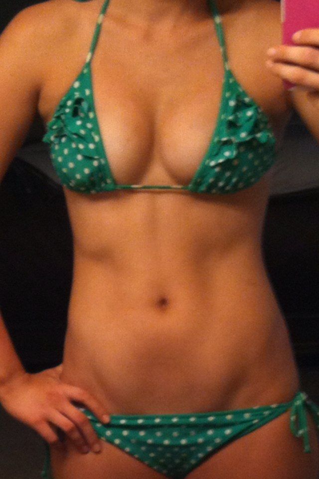 Jacqueline dunford: selfies en topless en el espejo y más
 #79541407