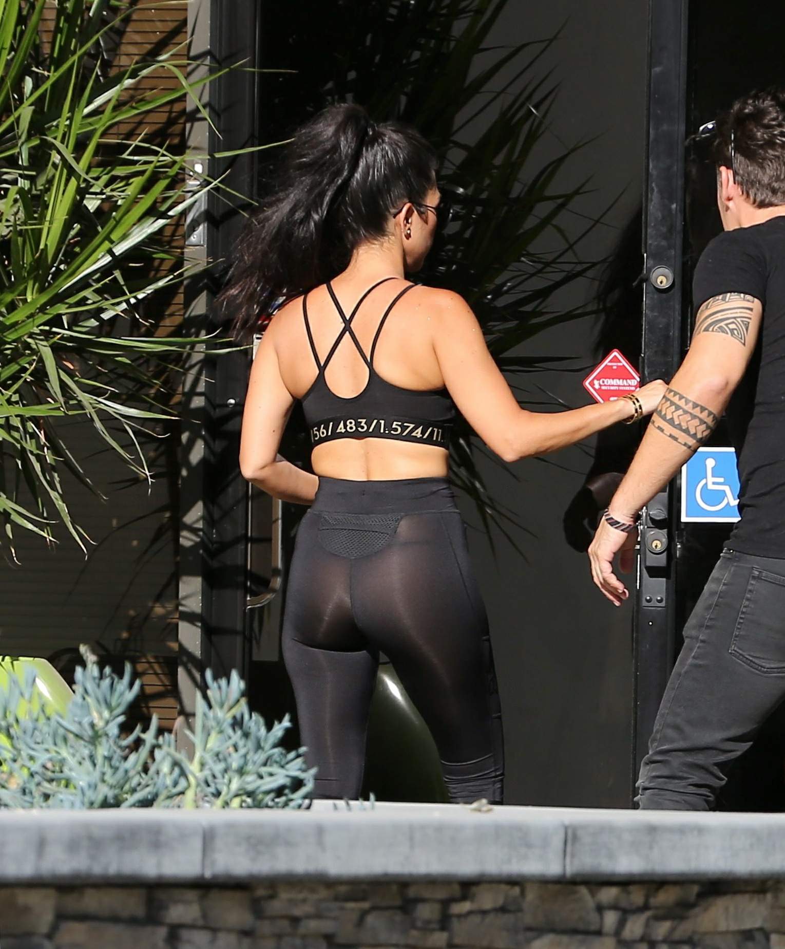 Durchsichtige Fotos von Kourtney Kardashian
 #79638961