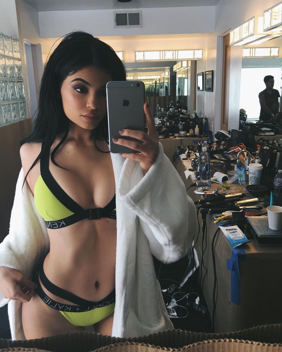 Sexy Fotos von kylie jenner
 #79639079