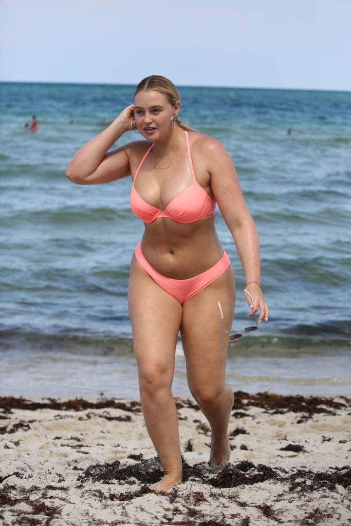 Iskra Lawrence Sexy #79540912