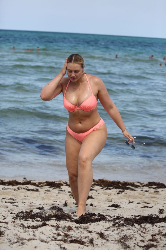 Iskra Lawrence Sexy #79540913