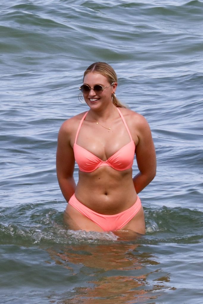 Iskra Lawrence Sexy #79540961