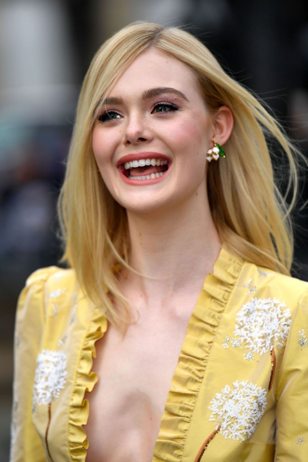 Elle Fanning Nip Slip
 #79528695