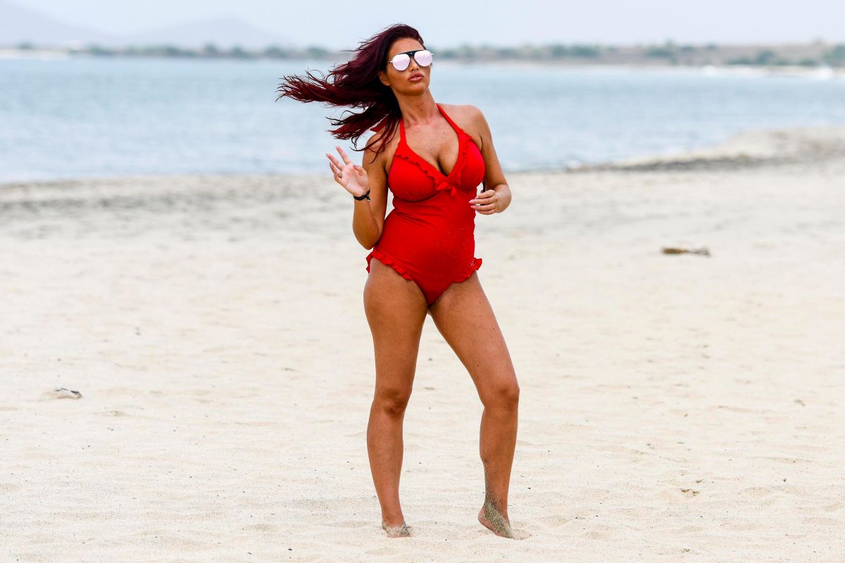 Amy childs sexy
 #79500466