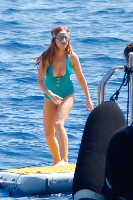 Isla Fisher&#8217;s Swimsuit photos #79541149