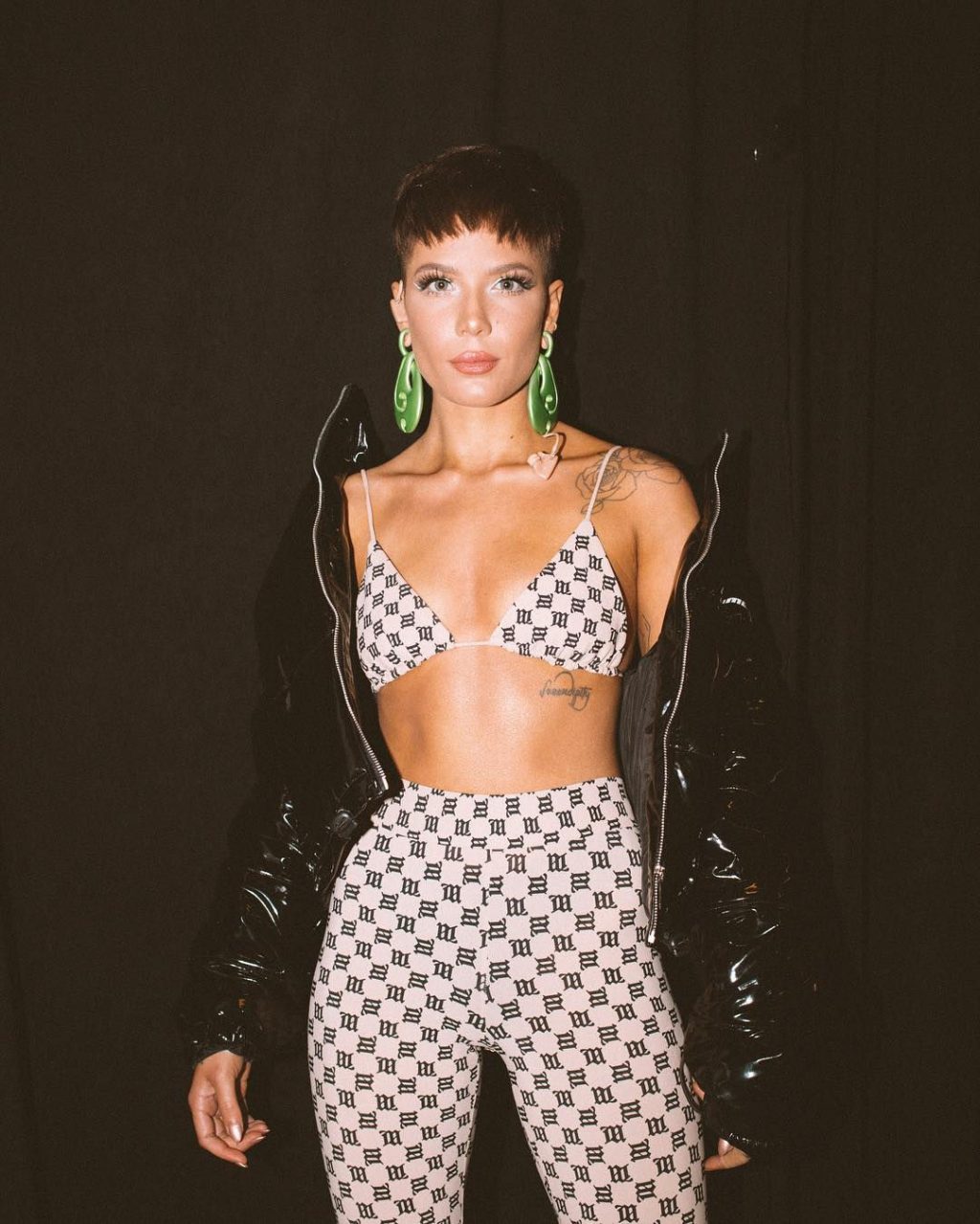 Halsey sexy
 #79536795