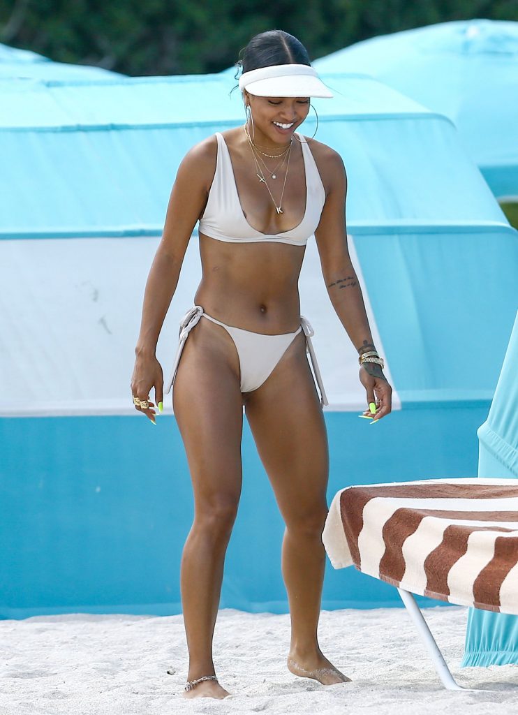 Karrueche tran sieht im Bikini umwerfend aus
 #79625362