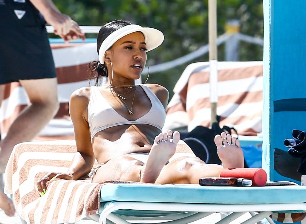 Karrueche tran sieht im Bikini umwerfend aus
 #79625363