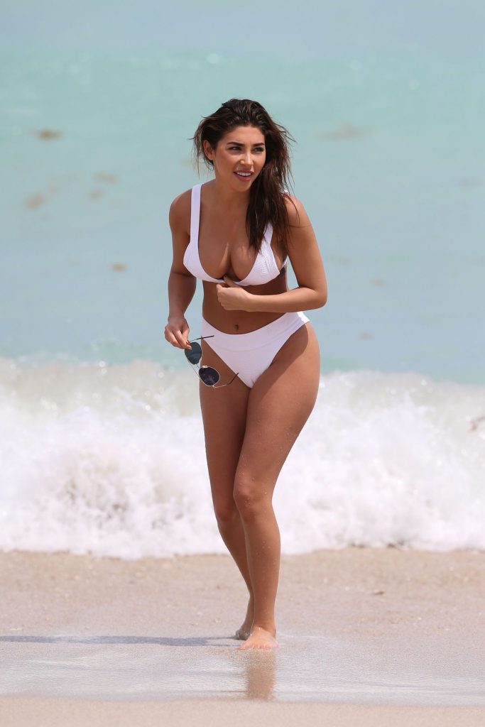 Chantel Jeffries Looking Beautiful on the Beach #79619381