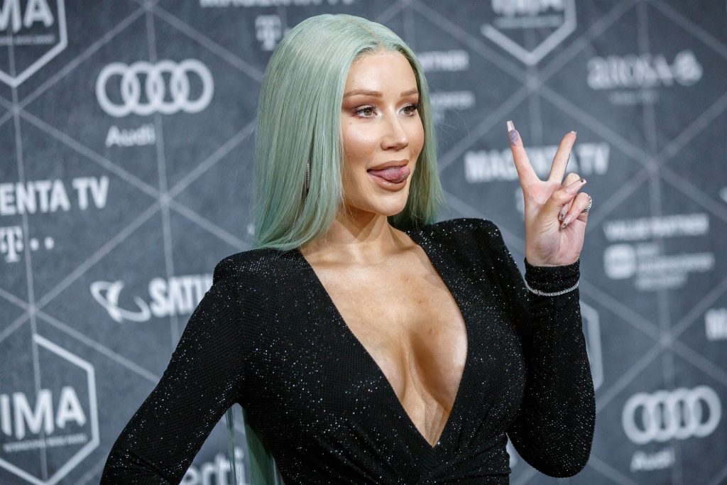 Iggy azalea Dekolleté
 #79539094