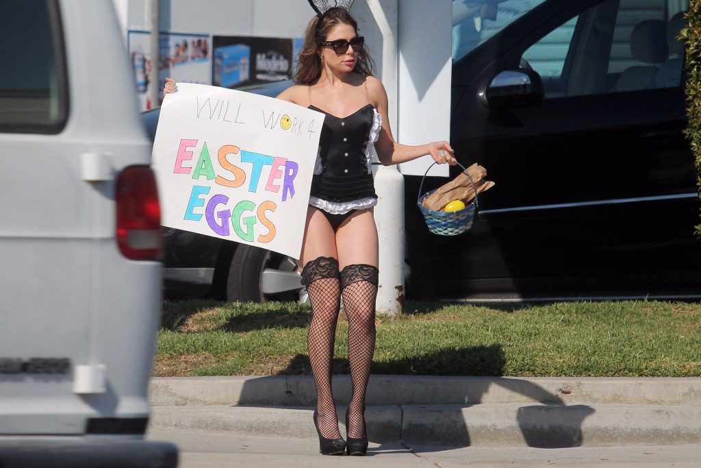 Erika jordan lavorerà per le uova di Pasqua
 #79531154