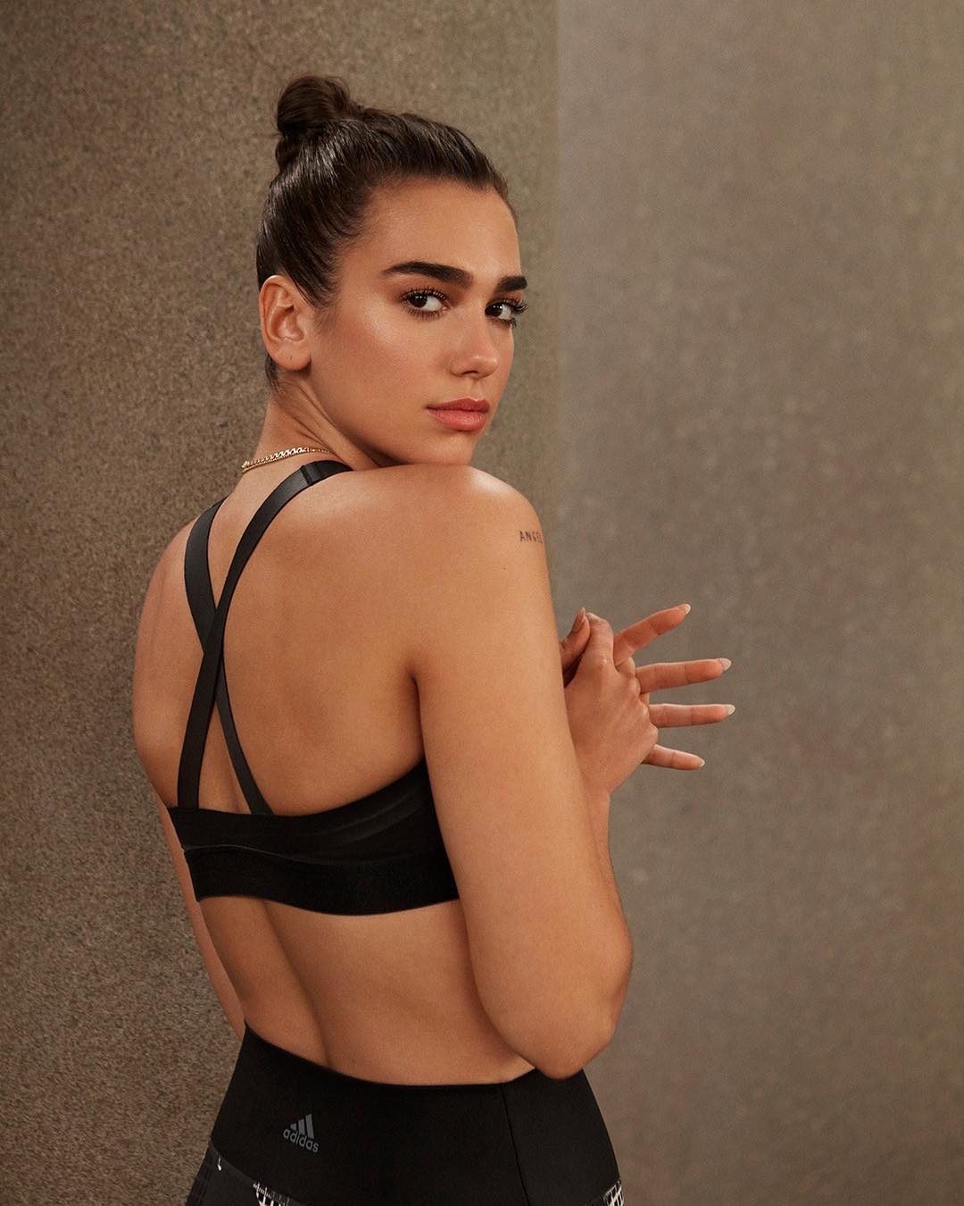 Dua lipa sexy
 #79621322