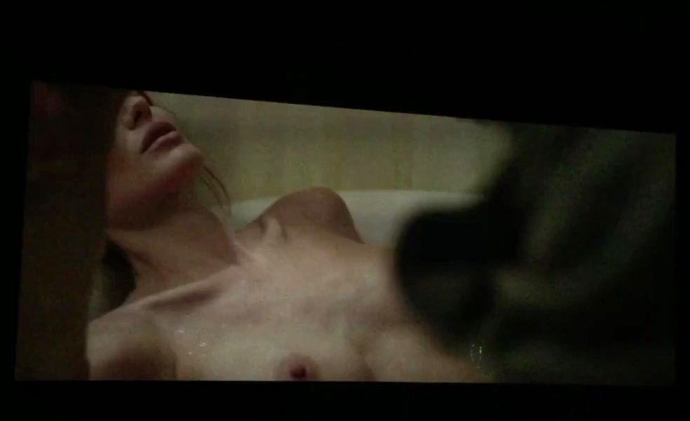 Topless pics of Angelina Jolie #79502415