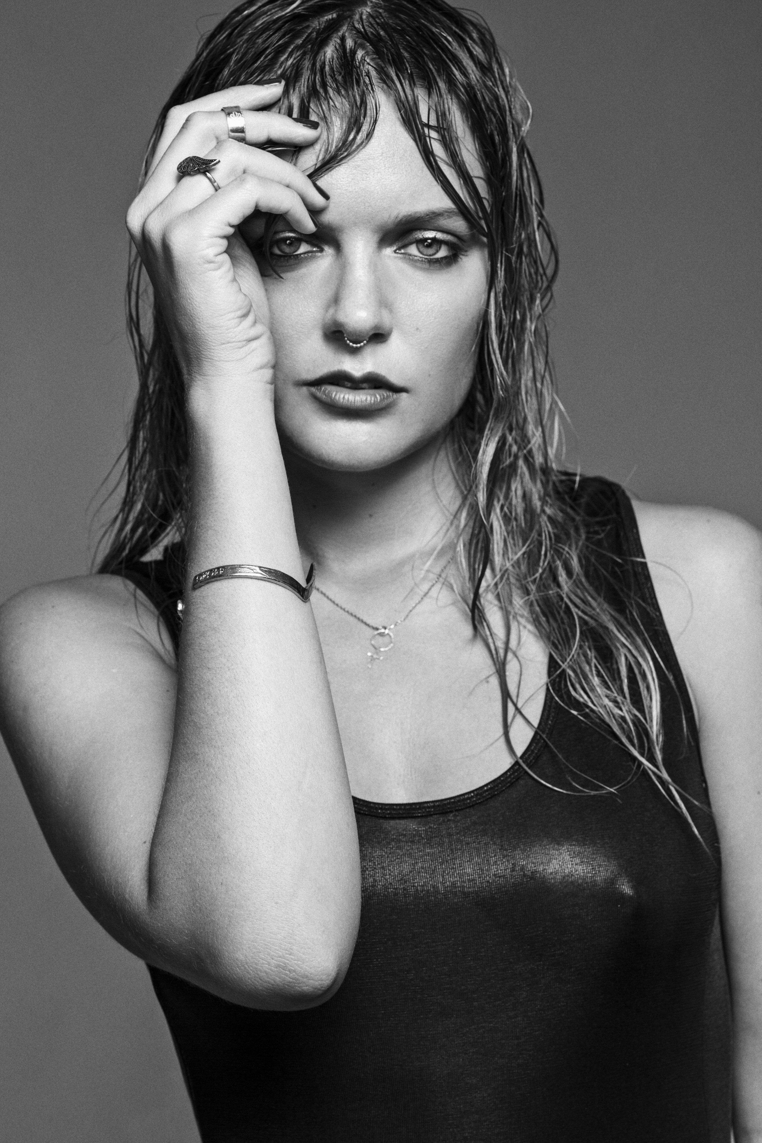Tove lo foto in topless
 #79600564