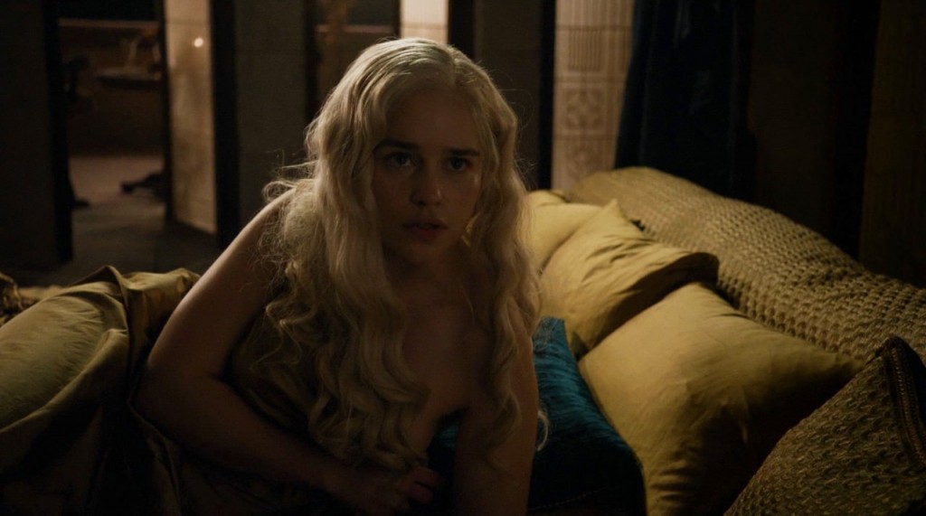 Emilia clarke desnuda fotos
 #79529592