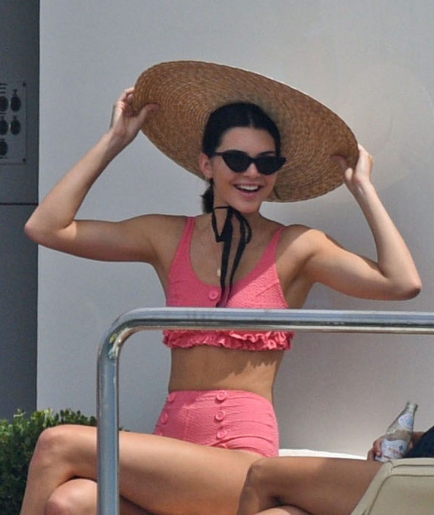 Kendall Jenner Is Pretty In Pink #79643183