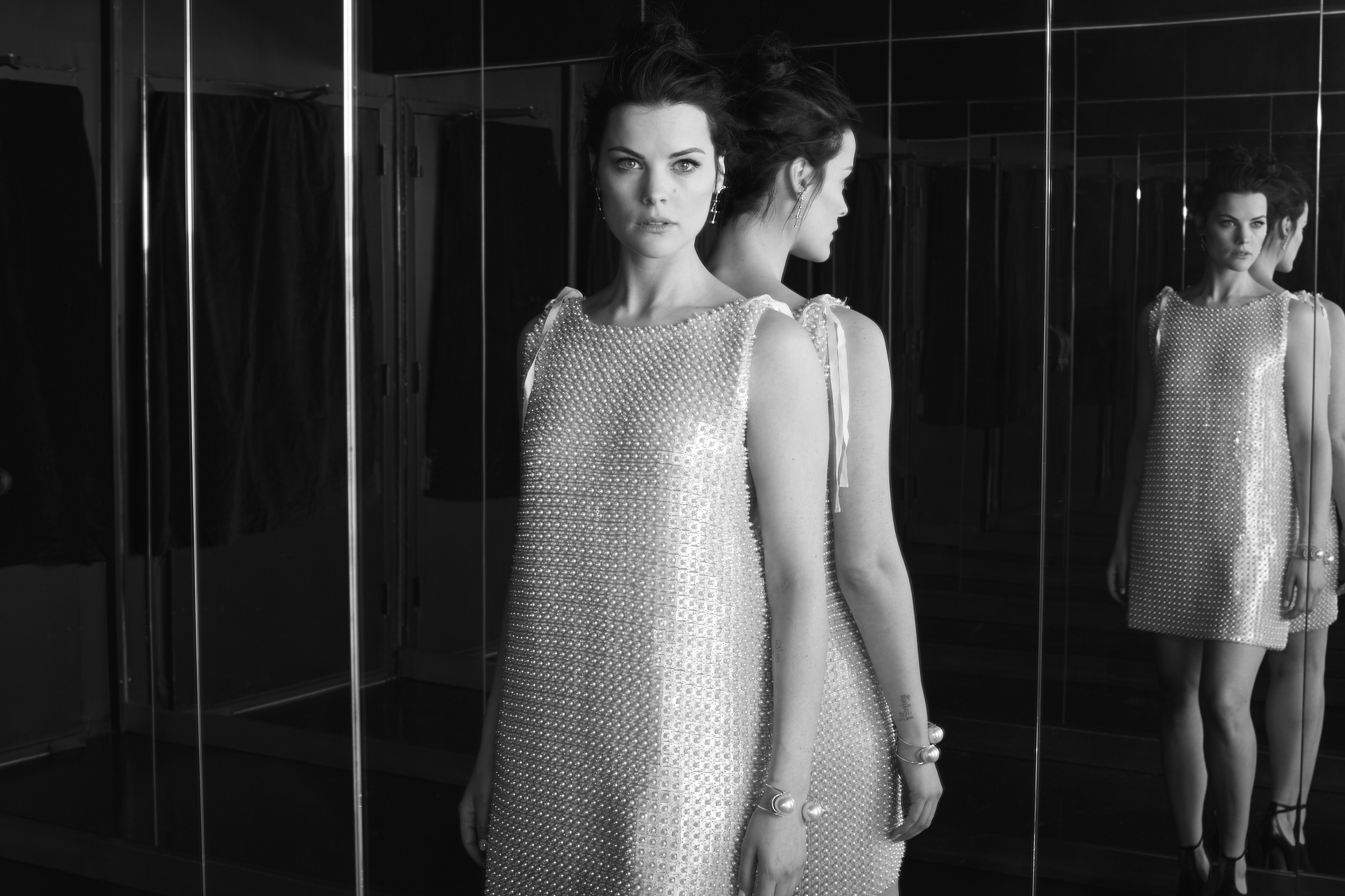 Jaimie alexander con un tocco di classe
 #79541893