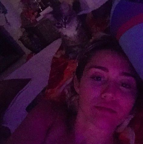 Miley cyrus selfies sexy
 #79643871