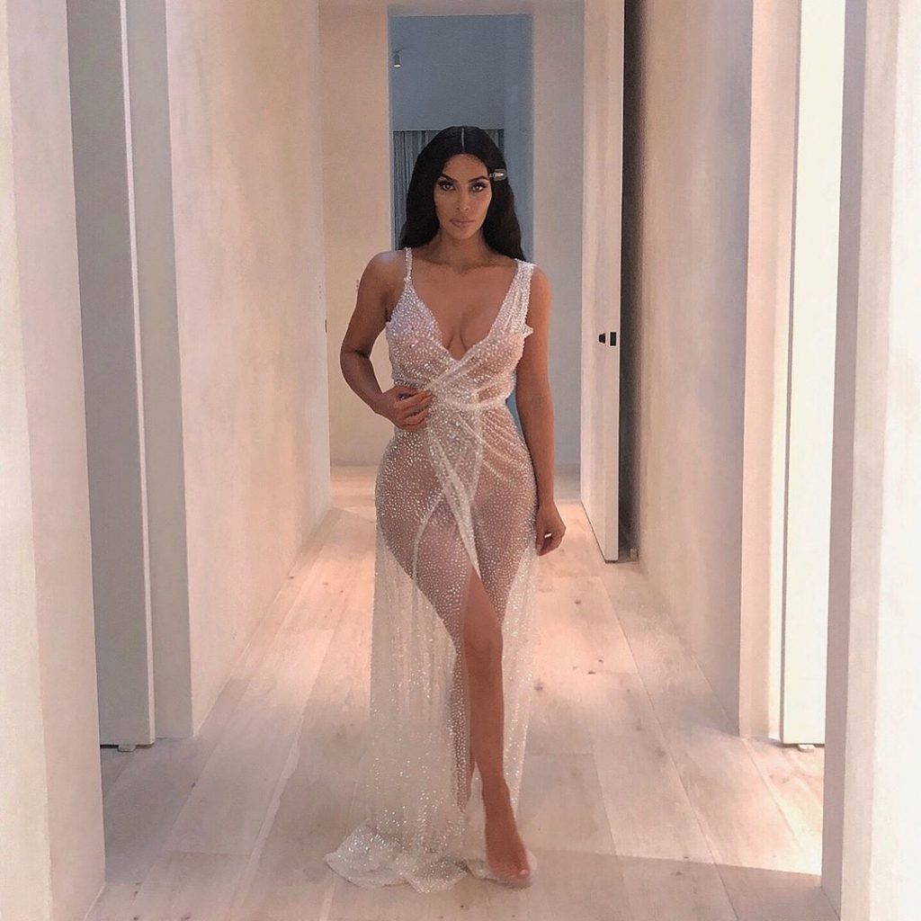 Kim kardashian décolleté
 #79626499