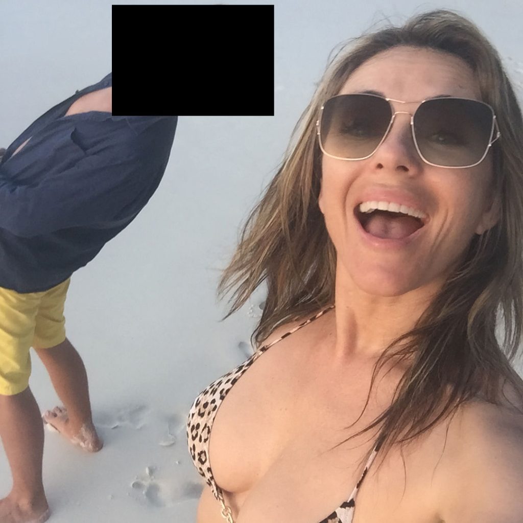 Elizabeth hurley topless
 #79527683