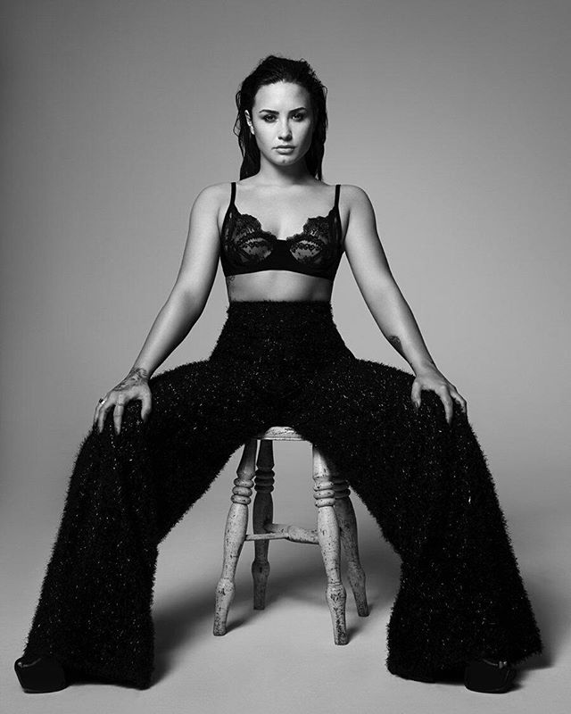 Demi lovato sexy
 #79523540