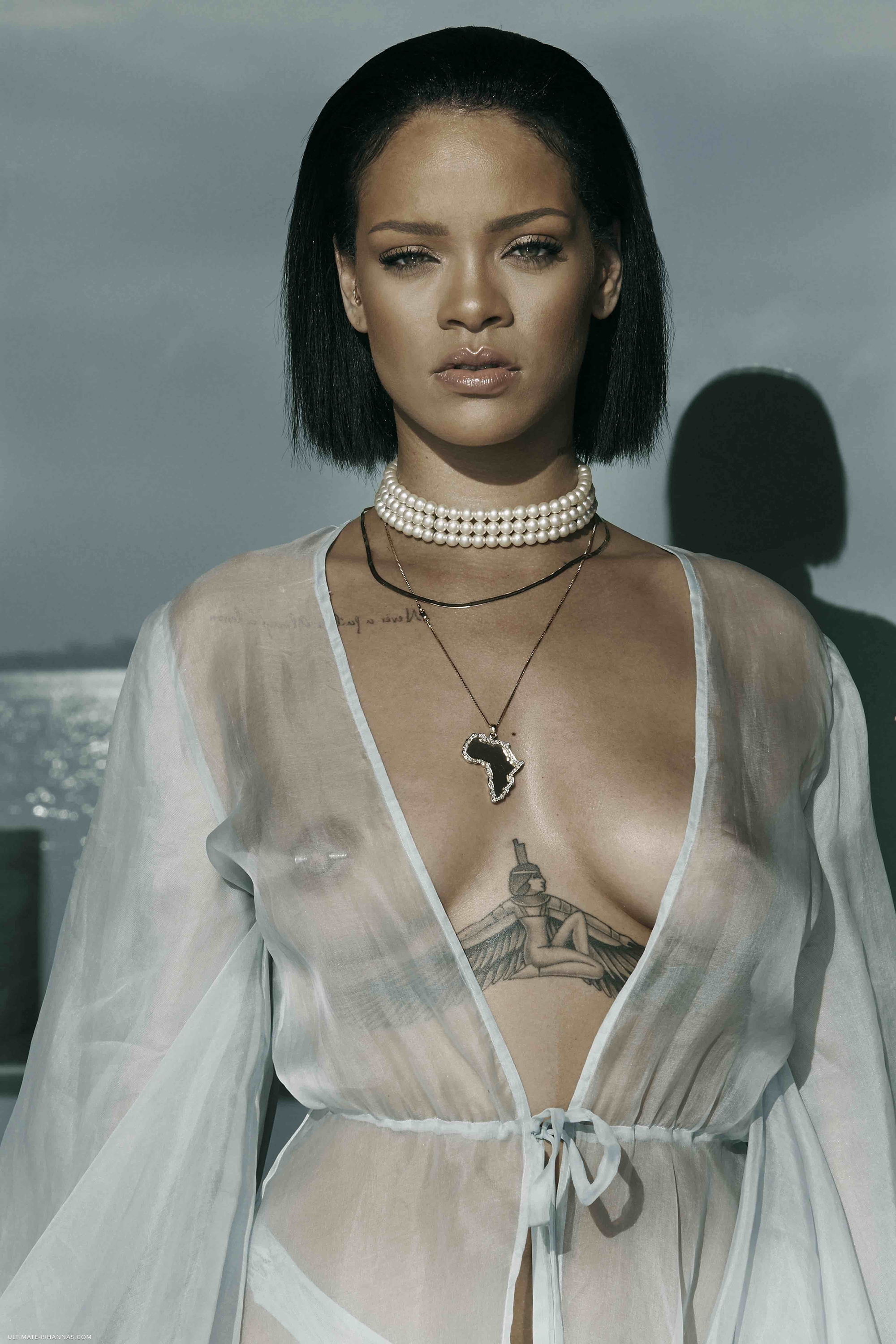 Fotos transparentes de Rihanna
 #79644133