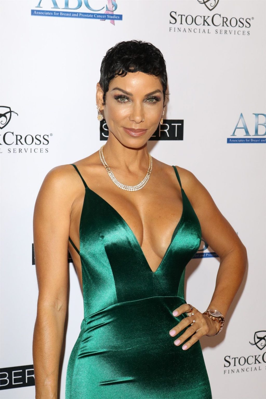 Nicole Murphy Cleavage #79578838